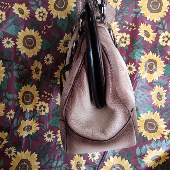 *Genuine Vintage Prada Leather Ombre bag!* - Picture 9 of 14